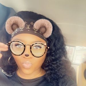 Meet your Posher, Ashlee